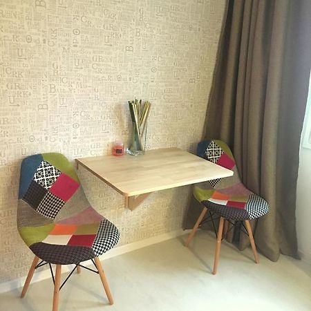 Amy'S Studio Bucharest Luaran gambar